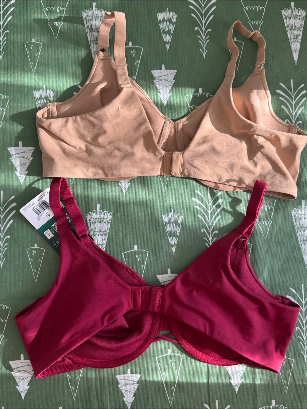 Vanity Fair Radiant Back Smoothing Underwire Bras 42C Beige Magenta LOT OF 2 - Picture 6 of 16